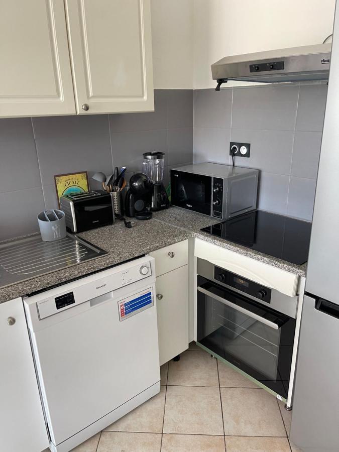 Moderne T2 Cassis Plein Centre Climatise - 200 M Du Port Apartment Exterior photo